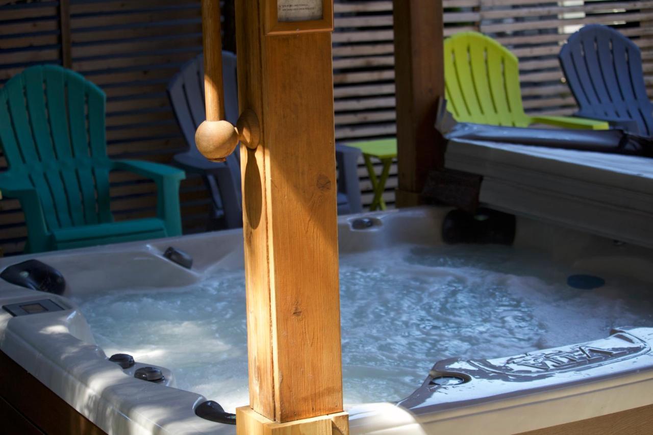 Villa Whistler Alpine Chalet Retreat & Wellness Extérieur photo
