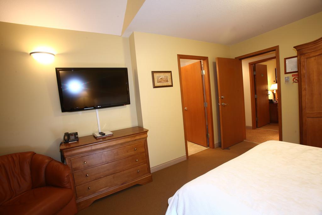 Villa Whistler Alpine Chalet Retreat & Wellness Chambre photo