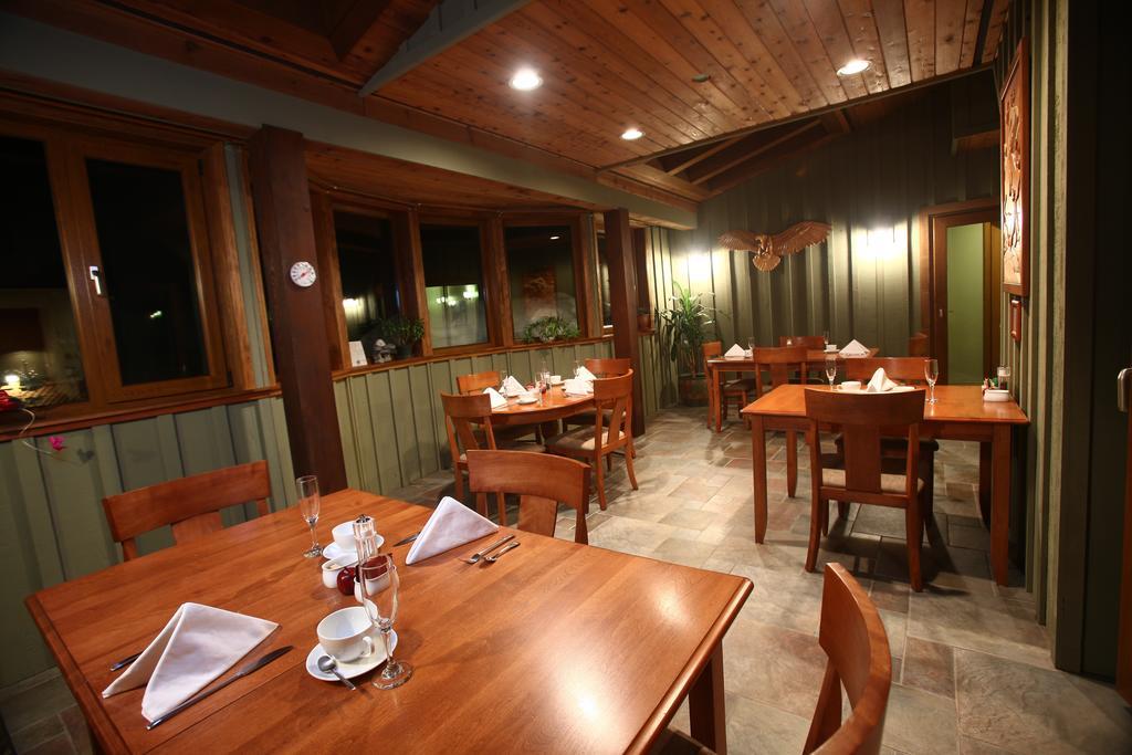 Villa Whistler Alpine Chalet Retreat & Wellness Chambre photo