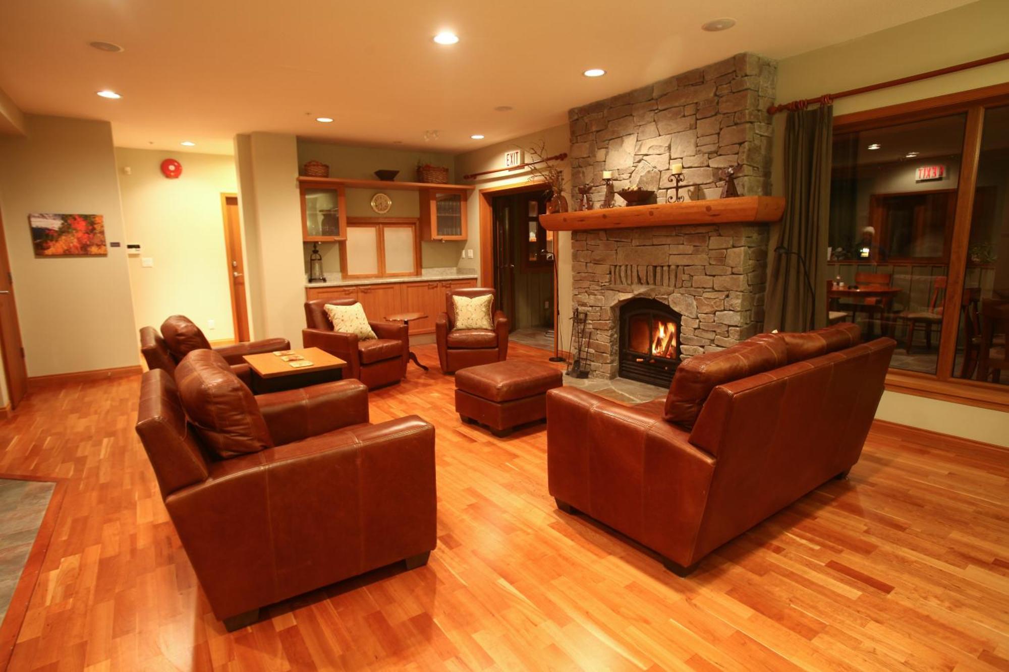 Villa Whistler Alpine Chalet Retreat & Wellness Extérieur photo