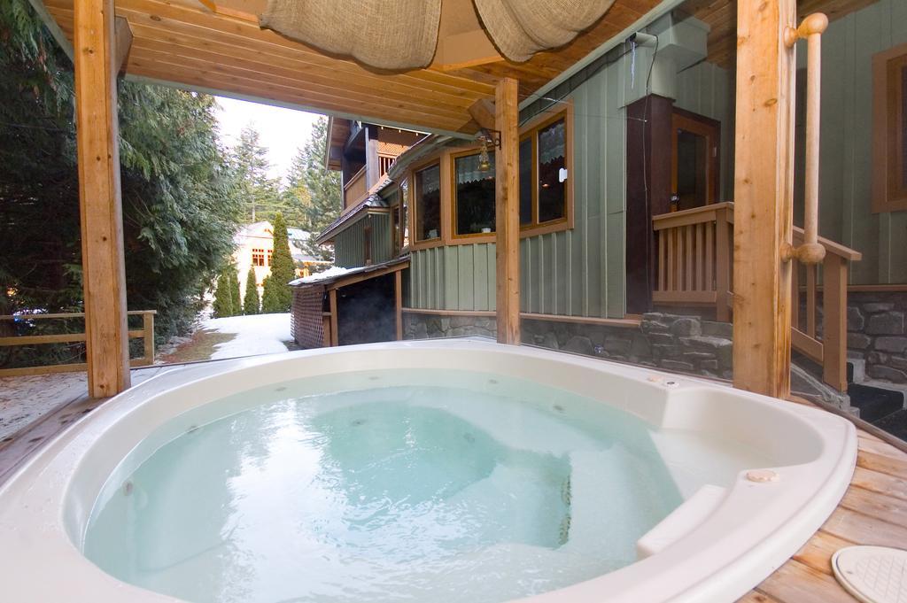 Villa Whistler Alpine Chalet Retreat & Wellness Chambre photo